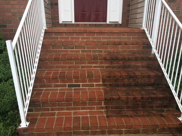 Power Washing of brick Before and After - Extra Mile PowerWashing